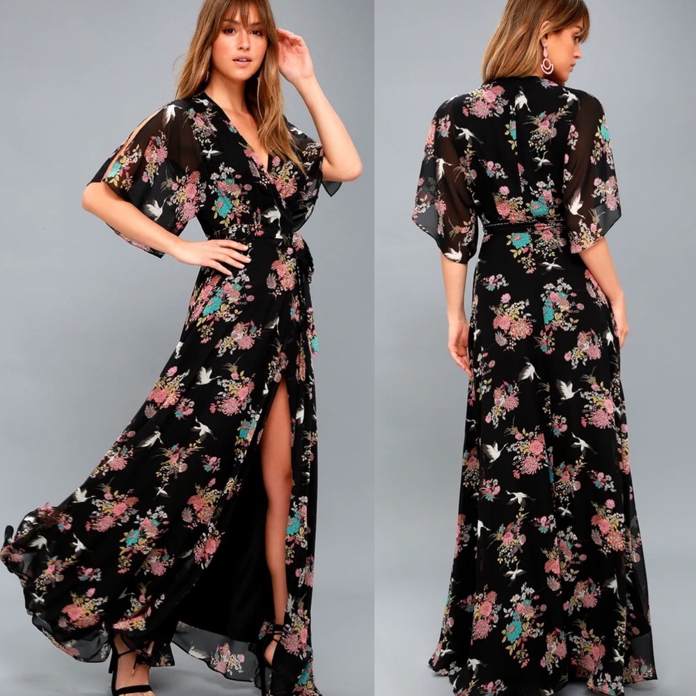 NWT Lulu’s Sweet Bouquet Black Floral Print Wrap Maxi Dress size s